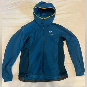 Arc’teryx Atom LT Men’s Hoodie
